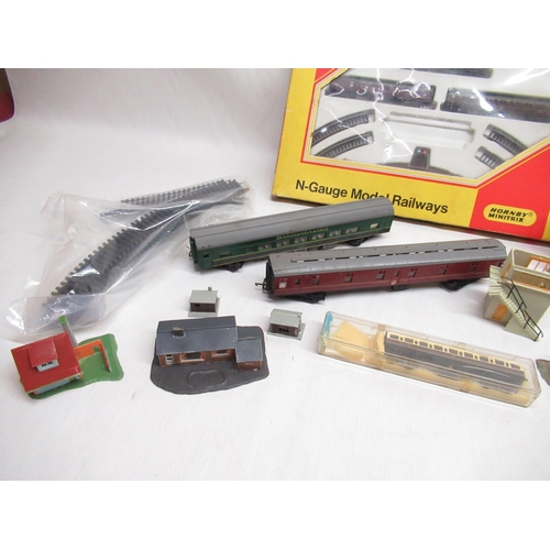 188 - Hornby Minitrix N-Gauge model railway, Hornby 460 class B12 locomotive and tender, rolling stock , t... 