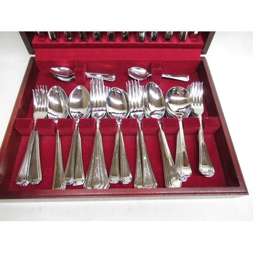 177 - Canteen of EPNS Arthur Price Cutlery for six place settings