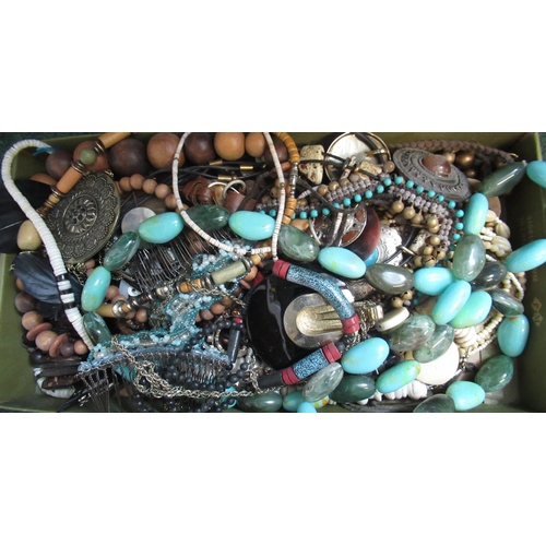 96 - Collection of costume jewellery including beaded necklaces, brooches, bracelets, etc (2 boxes)