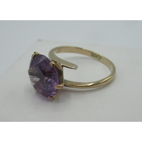 38 - 9ct yellow gold amethyst dress ring, stamped 9C, 3.3g