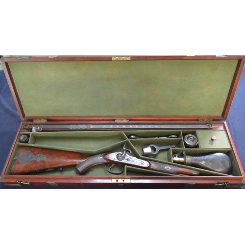 76 - Cased John Reeves & Co of Birmingham .465 rifle with 28