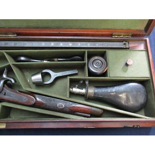 76 - Cased John Reeves & Co of Birmingham .465 rifle with 28