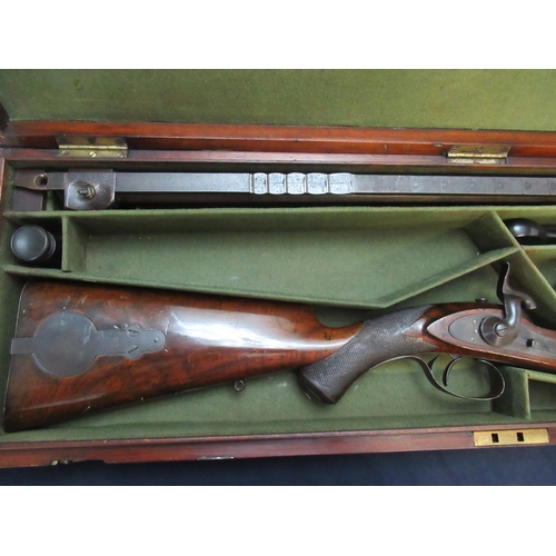 76 - Cased John Reeves & Co of Birmingham .465 rifle with 28