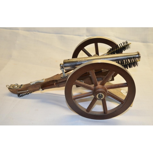 18 - Scale model black powder only .50cal field gun complete with rammers 7.5