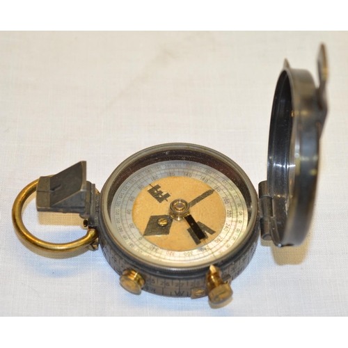 48 - WWI military marching compass Verners Pattern, reverse marked H. Hughes & Son Ltd 6738 1913, complet... 