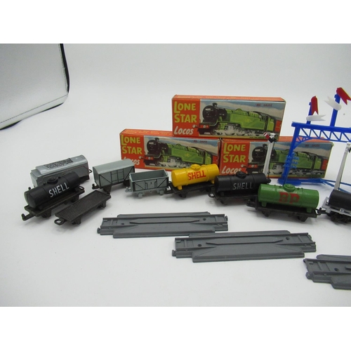 134 - Small collection of Lonestar OOO (N) gauge diecast wagons, tenders, track etc