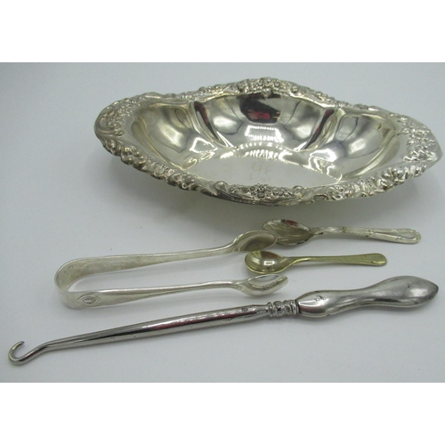 206 - Continental sterling silver bonbon dish of quatrefoil design with repousse floral and scroll border,... 