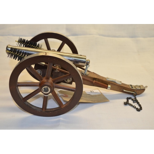 297 - Scale model black powder only .50cal field gun complete with rammers 7.5