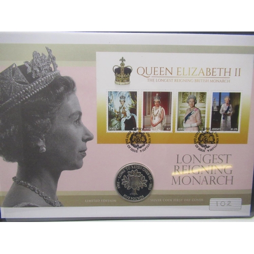 751 - ER.II Longest Reigning Monarch £5 silver coin cover and stamp, HRH Prince George's 1st Birthday Ltd ... 