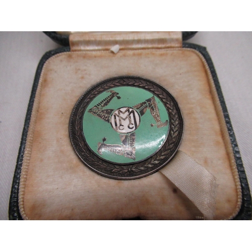 30 - Formerly the property of Derek Williams (Isle of Man TT Racer), cased bronze and enamel Auto-Cycle U... 