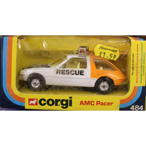 818 - Collection of various scale Corgi die cast models of fire brigade interest, including, Corgi Major 1... 