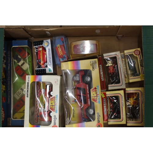 820 - Large collection of various size die cast models of fire brigade interest, including, Majorette, Sik... 