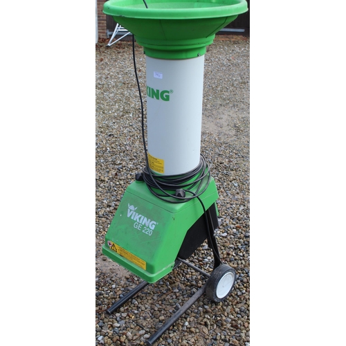 3215 - Viking GE220 electric garden shredder