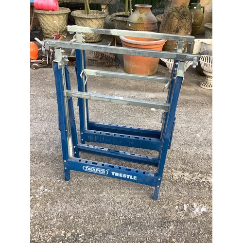 3358 - Pair of aluminium trestles (2)