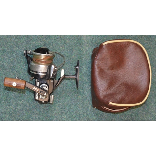Daiwa SS2000 fishing reel special edition with engravings around the spool,  in original carry case