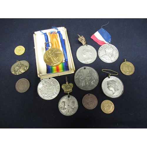 129 - Collection of commemorative medallions including Scarborough commemorative penny, boxed Victory meda... 