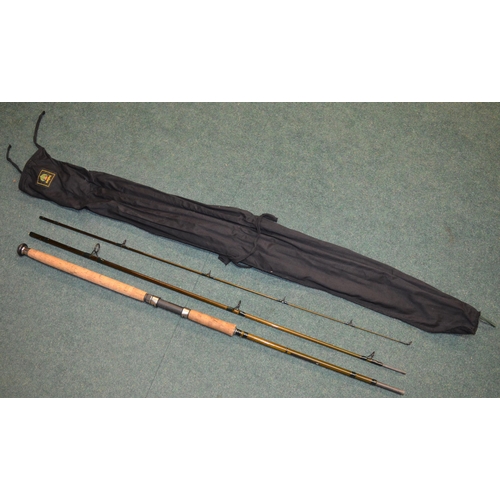 145 - Daiwa Lochmorz 1003 three piece carbon fiber salmon rod