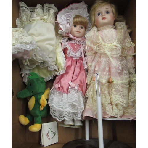 169 - Collection of seventeen Marianne Gotz, Knowles, Franklin Heirloom and other dolls including musical,... 