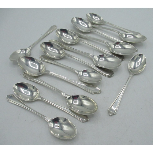 69 - Collection of Geo.VI hallmarked Sterling silver tea spoons, all Sheffield, 1943(4),1946(4), 1950(4),... 