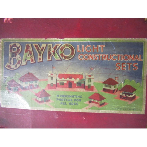 54 - Bayko circa 1930's early 1940's no. 3 construction set, a Bayko no.12 building outfit, Chad Valley G... 