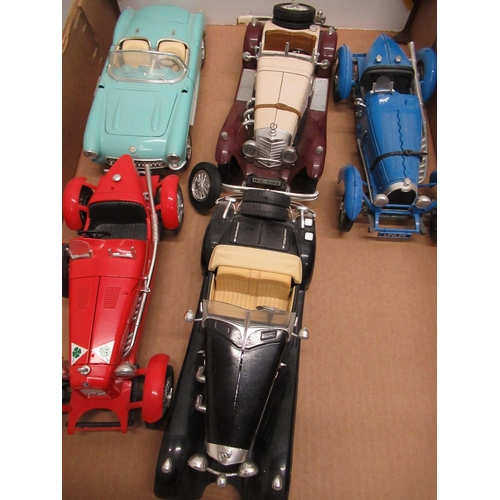 600 - Collection of various scale die cast models incl. Barago, Corgi, Lledo etc in 2 boxes