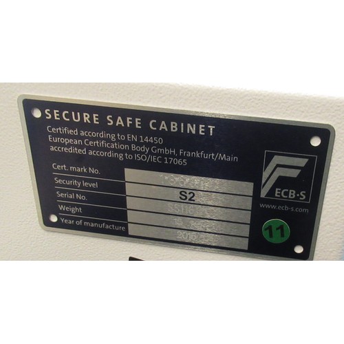 603 - Small SS1180 Series Fortress MKII Phoenix safe with key