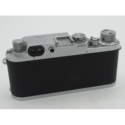 1107 - Leica IIIF 35mm rangefinder camera with Leitz Elmar 5cm 3.5 collapsible lens in chrome finish