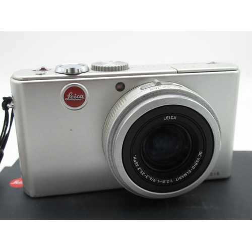 1105 - Leica D-Lux 3 digital camera in silver finish with Lecia fitted leather case, charger, four spare ba... 