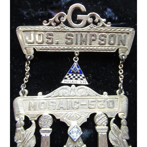 1136 - Gold (tested to 14kt) and enamel Masonic Jewel for Mosaic-530 Lodge, awarded to Jos. Simpson, 1943 w... 