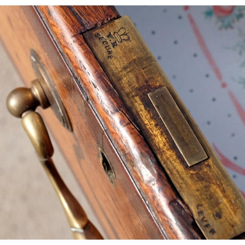 1557 - Geo. III mahogany cross banded oak chest of two short above three long moulded drawers, with brass s... 