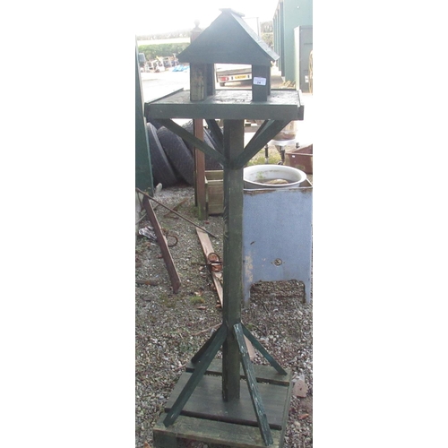 24 - Quality handmade bird table in forest green H62