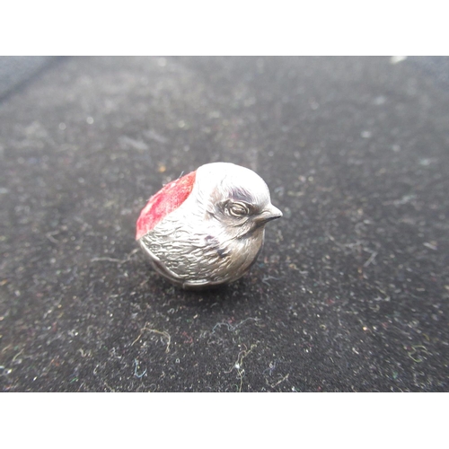 1198 - Edw.VII hallmarked Sterling silver Robin pin cushion, stamped Rd. 47667C by Sampson Mordan & Co Ltd,... 