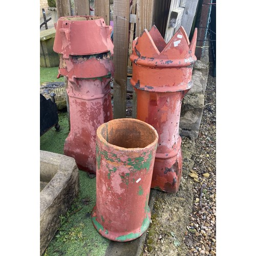 1 - Set of three terracotta chimney pots King 36