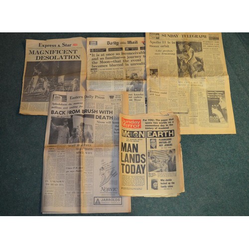 43 - Collection of five complete original vintage newspapers and cuttings and loose pages concerning Apol... 