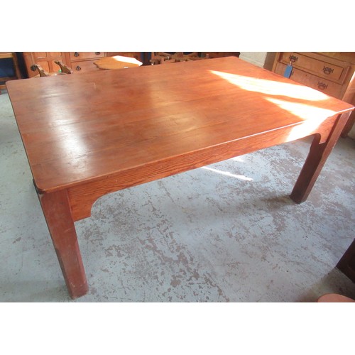 1513 - Large Victorian pitch pine kitchen table, rounded rectangular top with shaped frieze on faceted squa... 