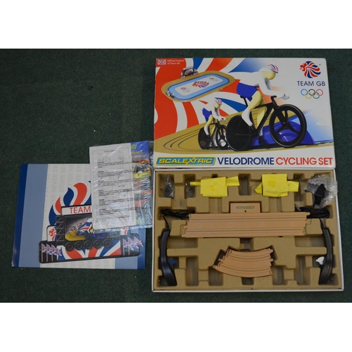 Scalextric velodrome online