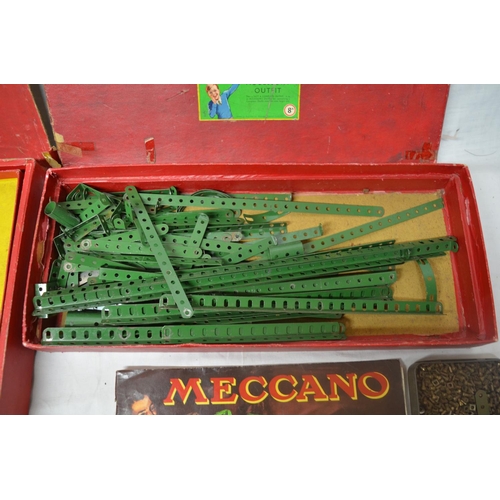 67 - Large quantity of vintage Meccano with instructions to build various sets/outfits, Meccano Magic Mot... 