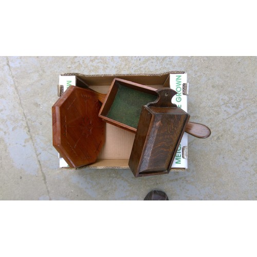 798 - Three items of treen, small spice box, serviette box and a tray