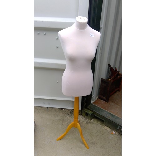 799 - Dressmakers dummy on stand H139cm