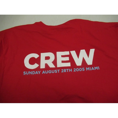 805 - 2005 video awards crew T-shirt for the event in Miami signed by Chris Martin, Johnny Buckland, Guy B... 