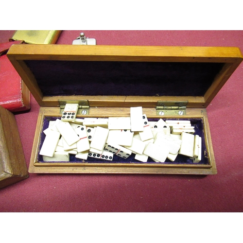 439 - Voigtlander Vito B SLR camera in leather case, set of bone dominoes in box with case, Spellicans gam... 