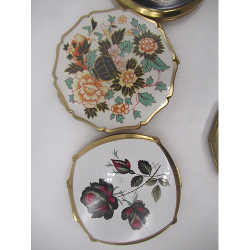 265 - Eight Stratton compacts with floral covers and two Kigu compacts with floral covers (10)