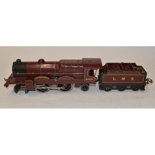 595 - Large scale Hornby clockwork metal 6100 LMS Royal Scot steam train, no key. 

Length with tender 42c... 