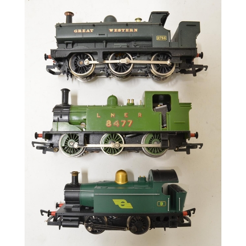 597 - Collection of OO gauge Hornby train models, three tank engines, locomotives, rolling stock, etc