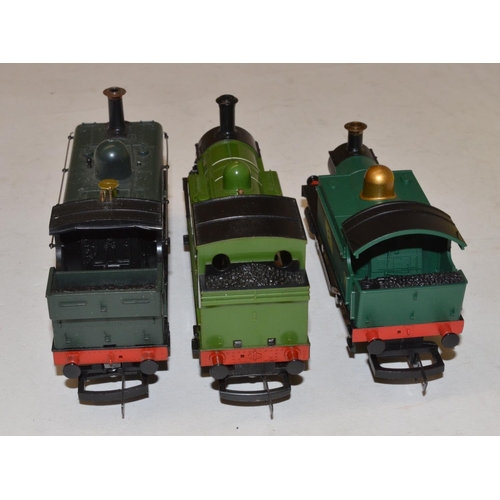 597 - Collection of OO gauge Hornby train models, three tank engines, locomotives, rolling stock, etc