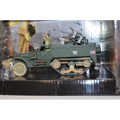 642 - 3 Forces Of Valor 1/35 diecast armour models (US): M26 Pershing, Germany 1945, Cadillac M24 Chaffee,... 