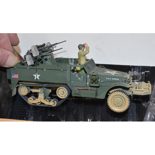 642 - 3 Forces Of Valor 1/35 diecast armour models (US): M26 Pershing, Germany 1945, Cadillac M24 Chaffee,... 