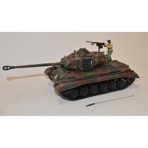 642 - 3 Forces Of Valor 1/35 diecast armour models (US): M26 Pershing, Germany 1945, Cadillac M24 Chaffee,... 