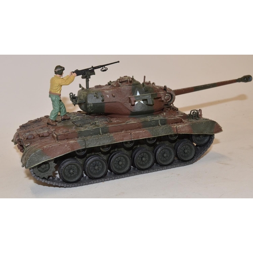 642 - 3 Forces Of Valor 1/35 diecast armour models (US): M26 Pershing, Germany 1945, Cadillac M24 Chaffee,... 