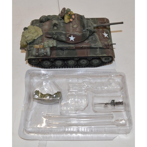 642 - 3 Forces Of Valor 1/35 diecast armour models (US): M26 Pershing, Germany 1945, Cadillac M24 Chaffee,... 